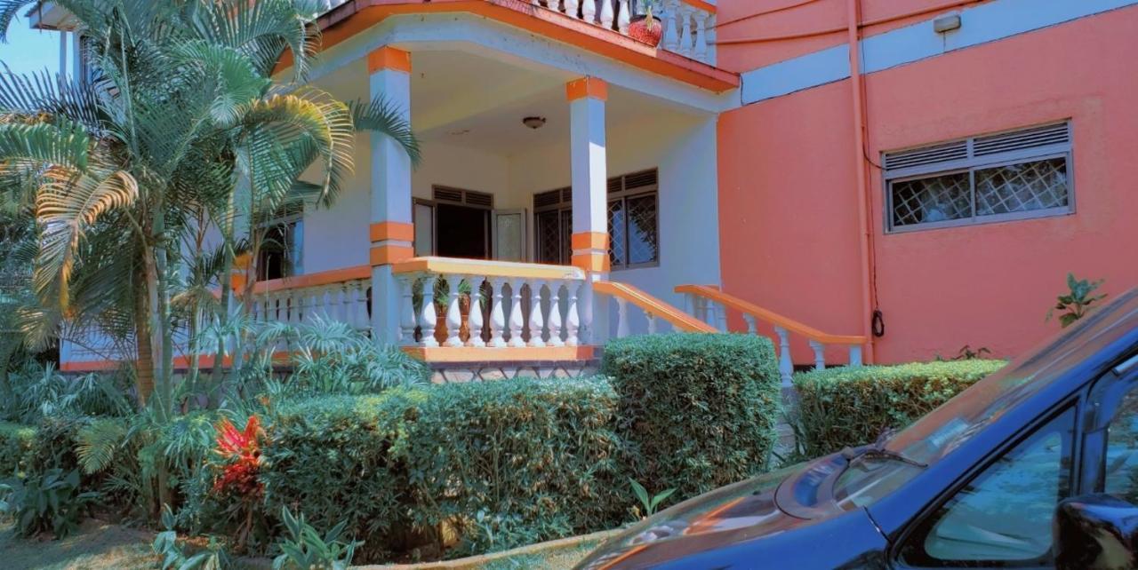 La Feve Beach Bed And Breakfast Entebbe เอนเทบเบ้ ภายนอก รูปภาพ