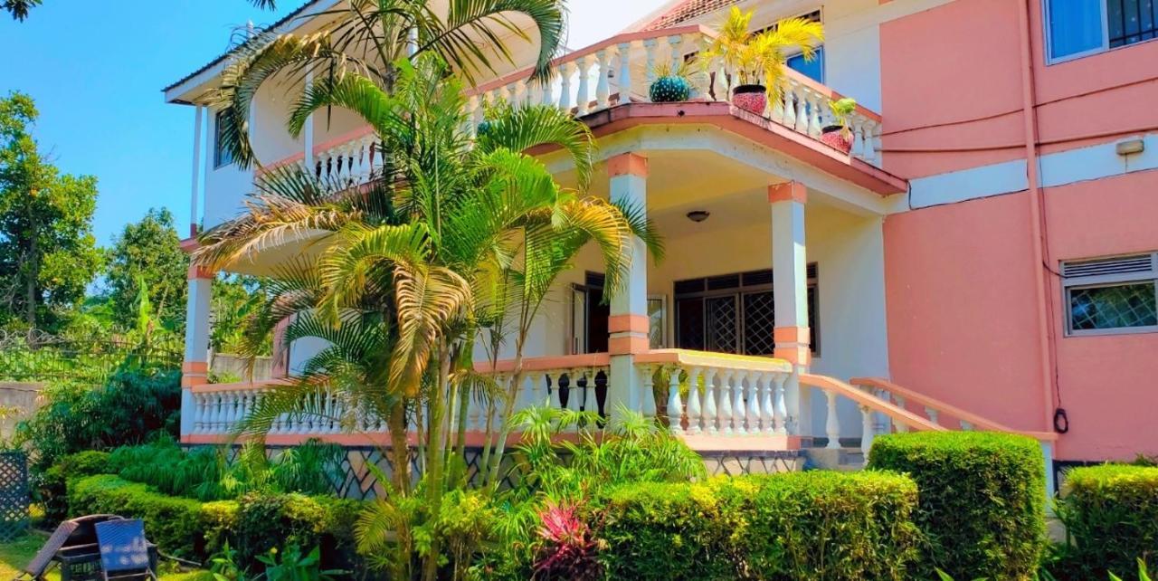 La Feve Beach Bed And Breakfast Entebbe เอนเทบเบ้ ภายนอก รูปภาพ